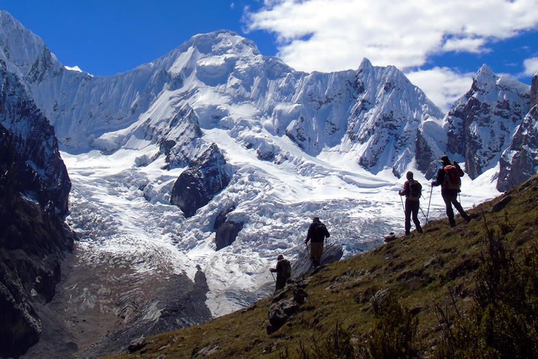 A Magia dos Andes: Trekking nas Trilhas Peruanas